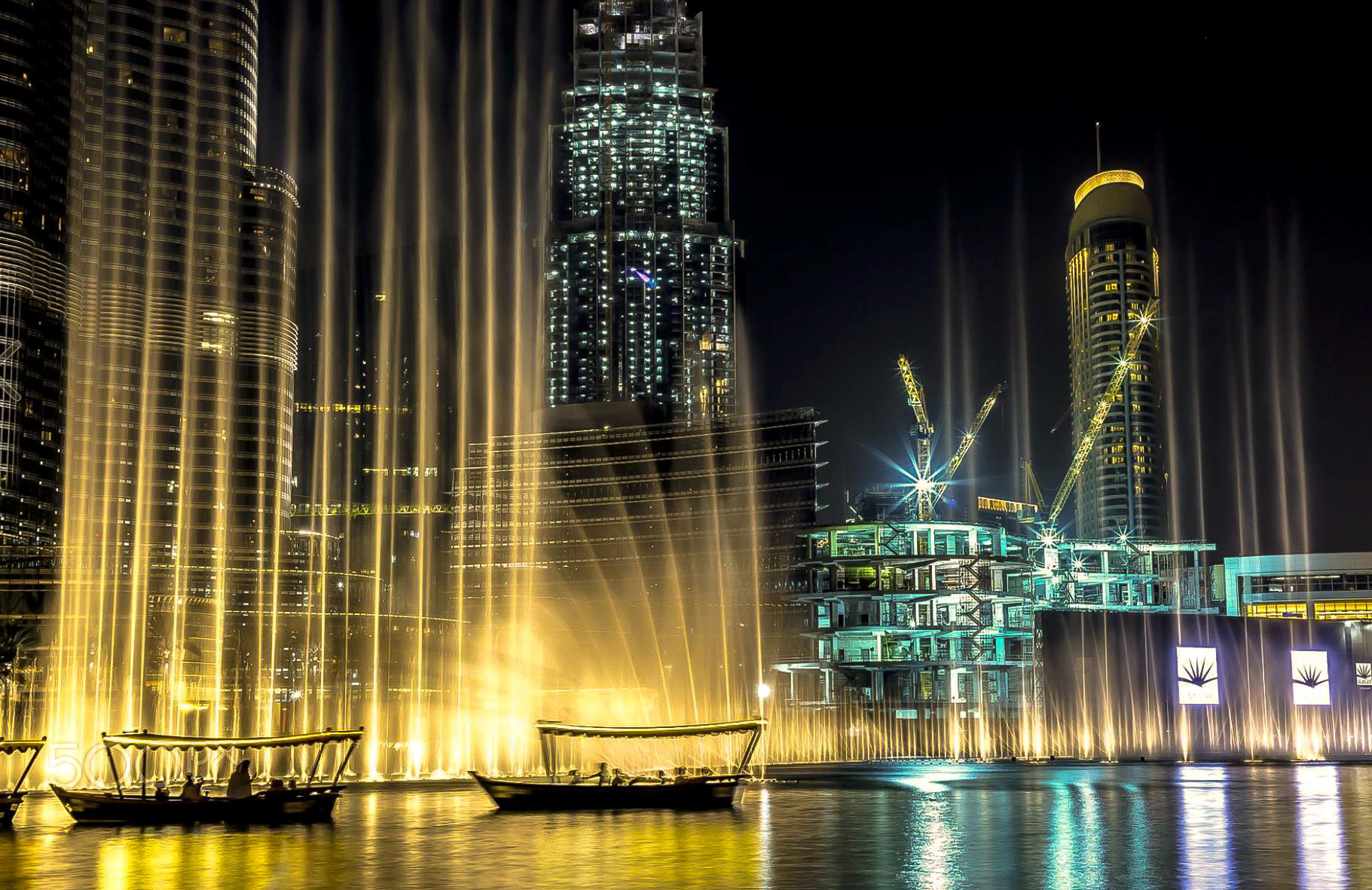 Прогулка по озеру у Dubai Fountain